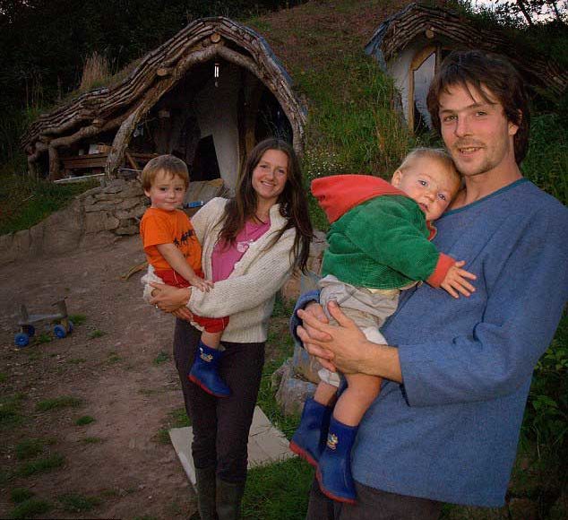 Want to live in a Hobbit House? This guy from UK built one for £3000
