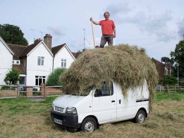 michael-buck-cob-house-10