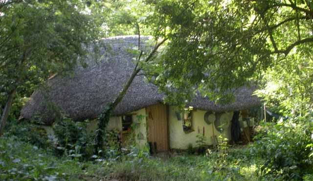 michael-buck-cob-house-6