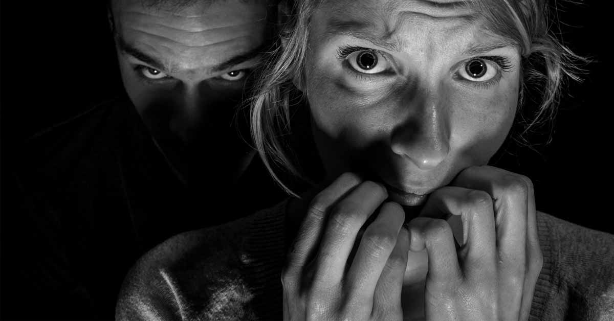 7 Painful Ways Manipulators Mess Up With Your Head