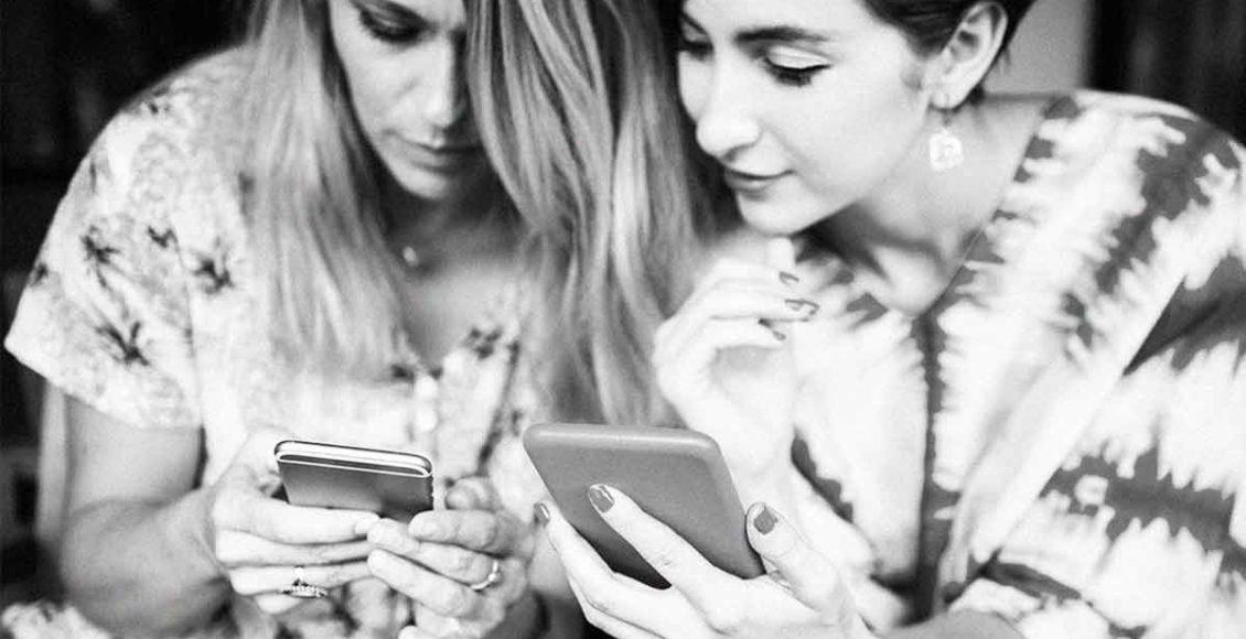 Science Can Explain Why We Get Addicted To Using Social Media On Our Smartphone (and how to avoid smartphone overuse)