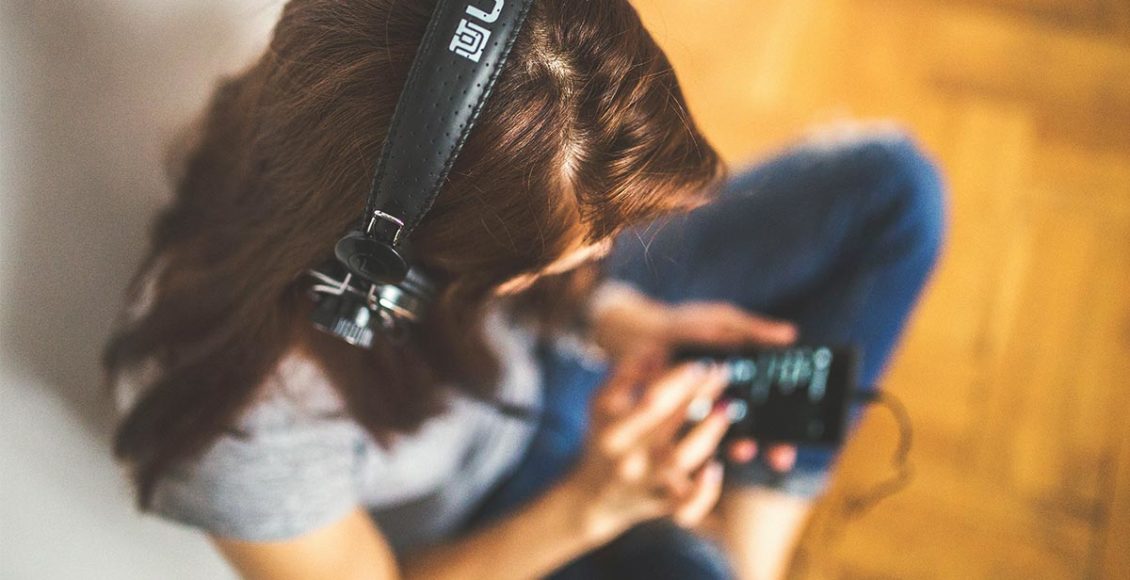 Here's why listening to sad music makes you feel better when we are sad