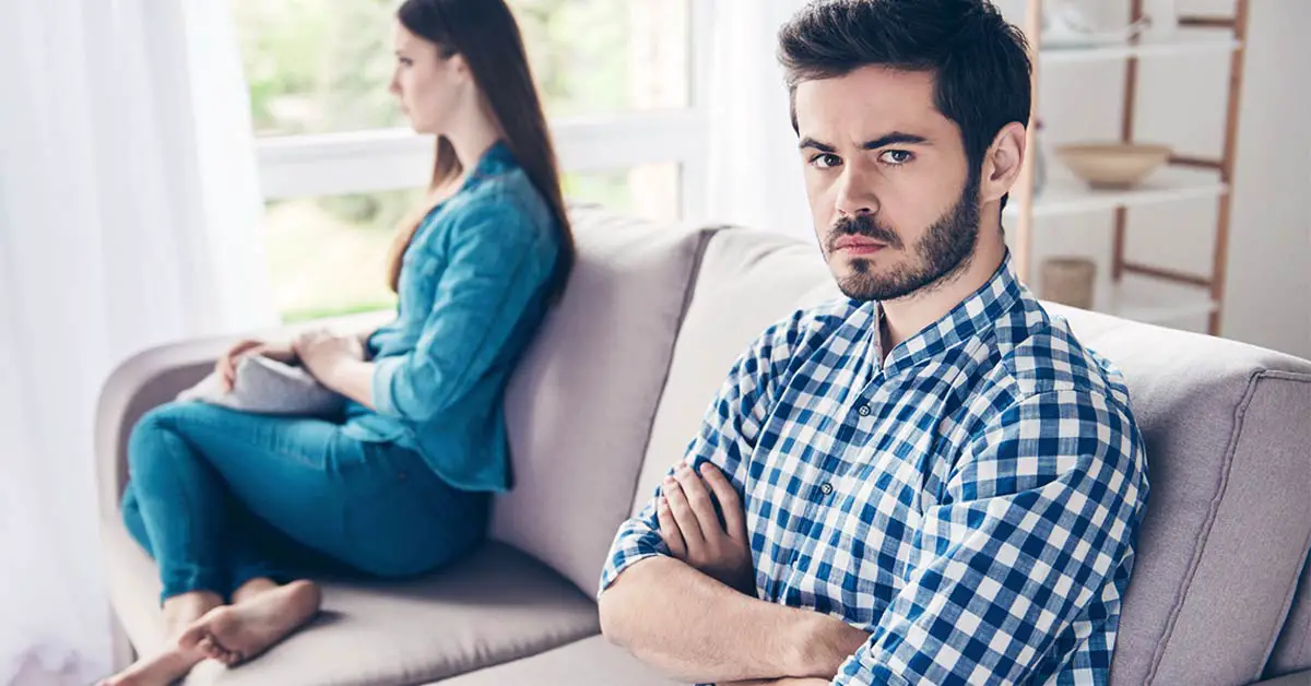 5 clear signs you are losing interest in your relationship