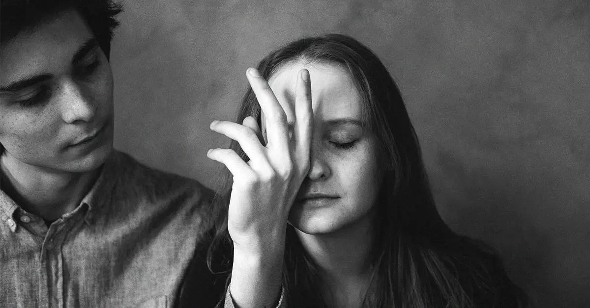 5 telling signs you're a victim of gaslighting