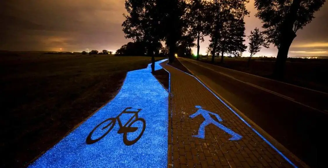 Glow-in-the-dark bicycle path charged by the Sun in Poland