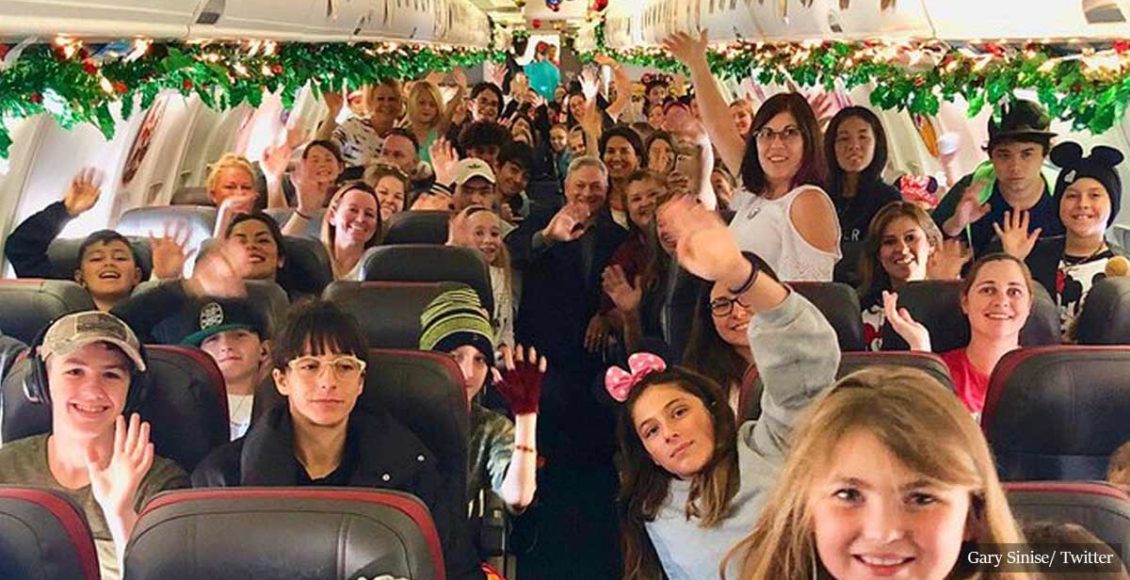 Actor Gary Sinise Took Nearly 2000 Children Of Fallen Soldiers To Disneyland For Free
