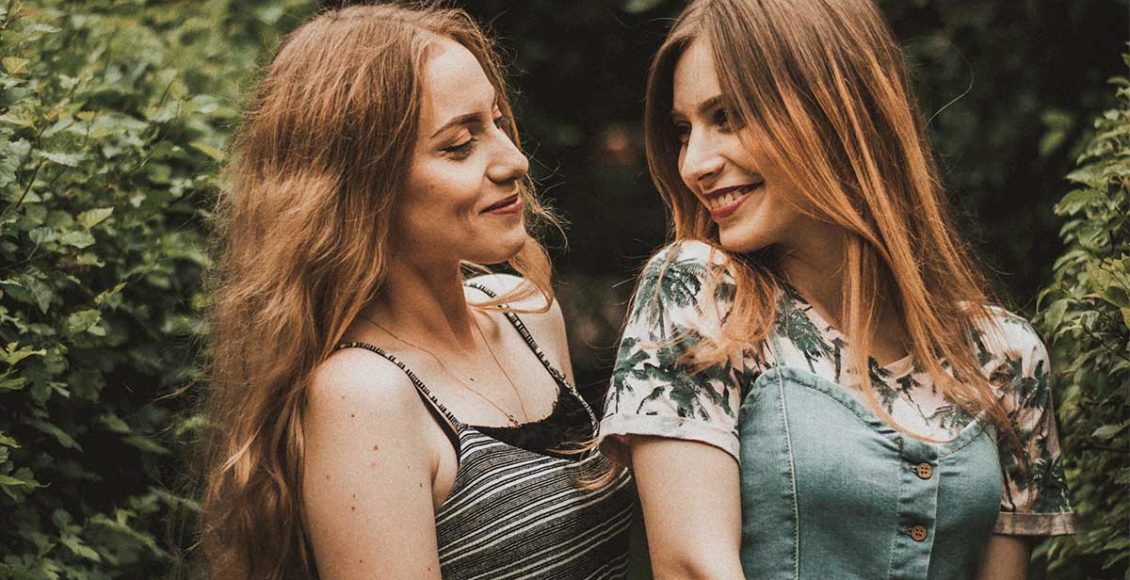 8 reasons to cherish your older sister, because she is truly the bomb