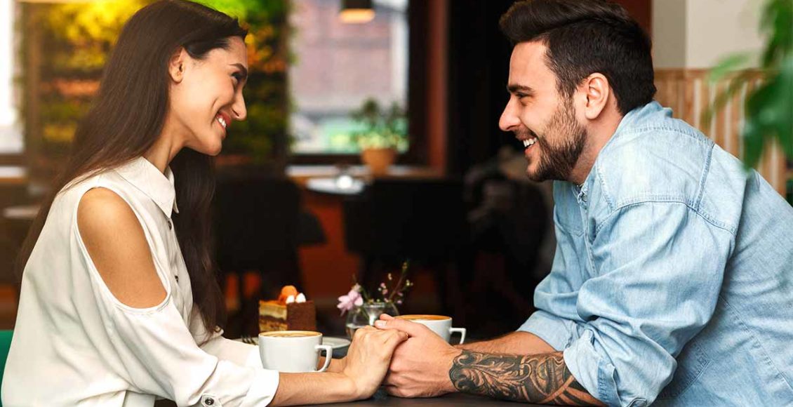 12 signs that your first date was successful