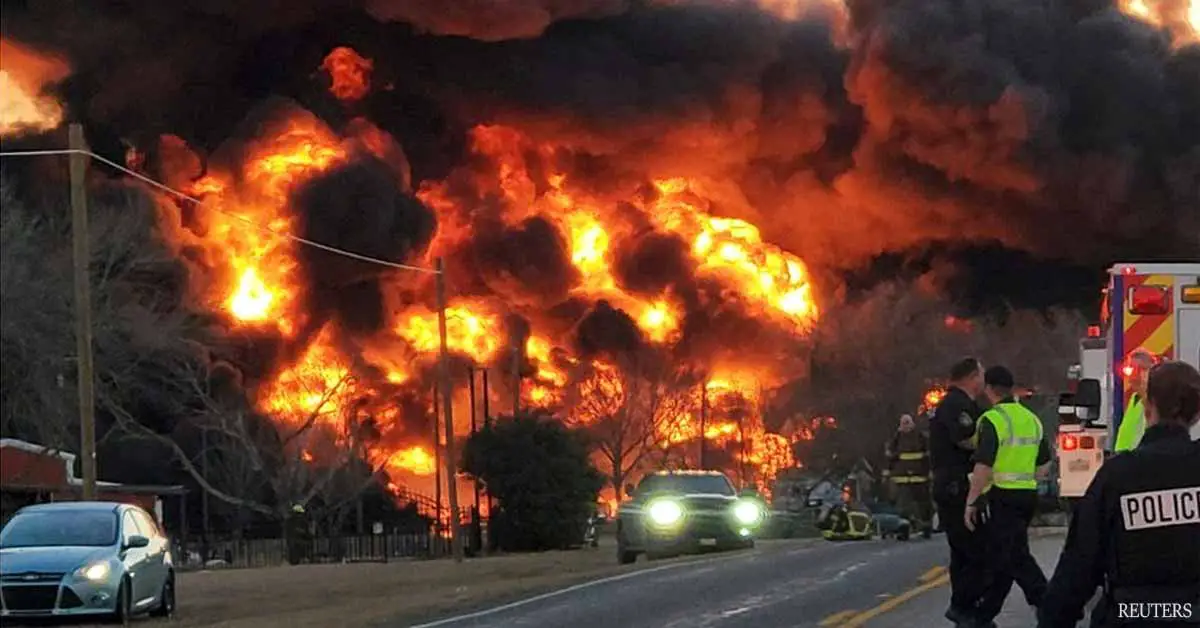 Train carrying gasoline collides with an 18-wheeler in Texas, sparking a massive explosion