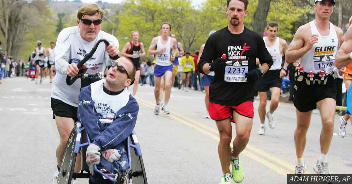 Boston Marathon legend Dick Hoyt, who pushed son in wheelchair for 32 races, dies
