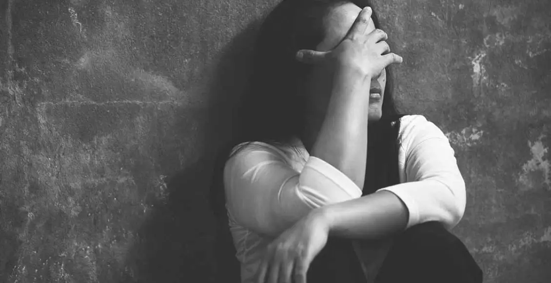 8 Warning Signs Of An Emotionally-Abusive Relationship