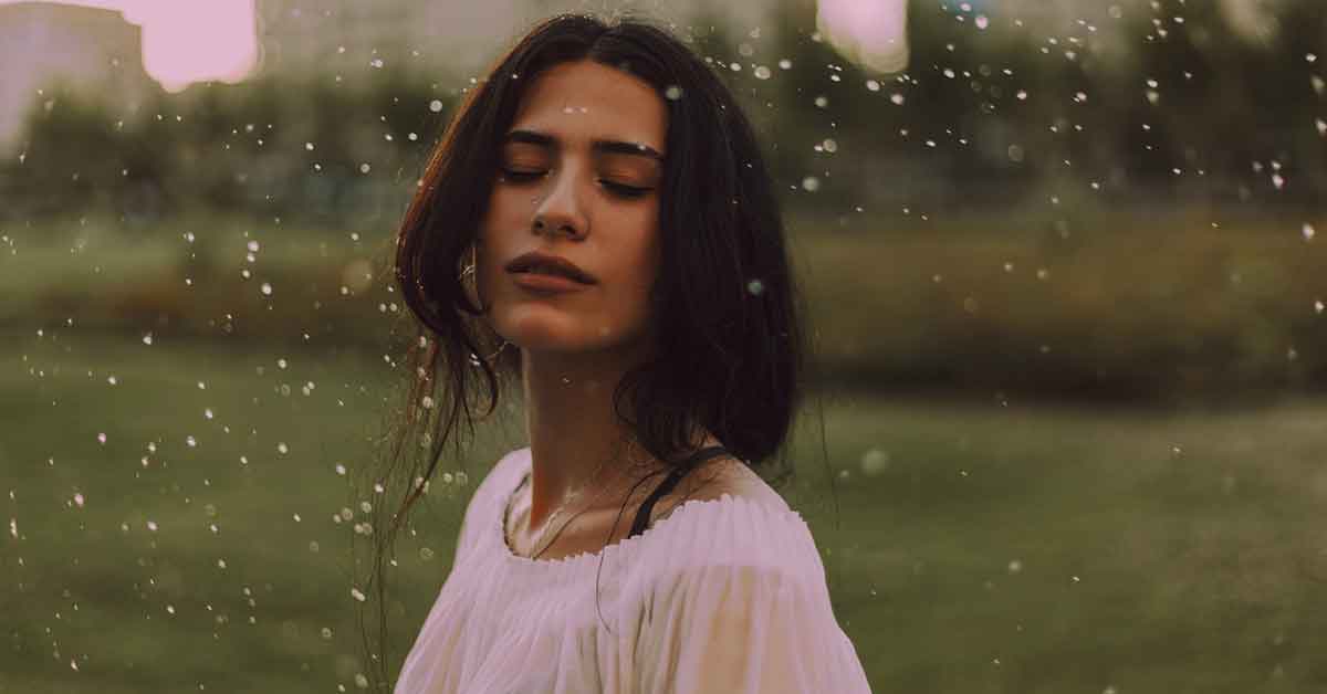 10 Telltale Signs You're A Highly Sensitive Person
