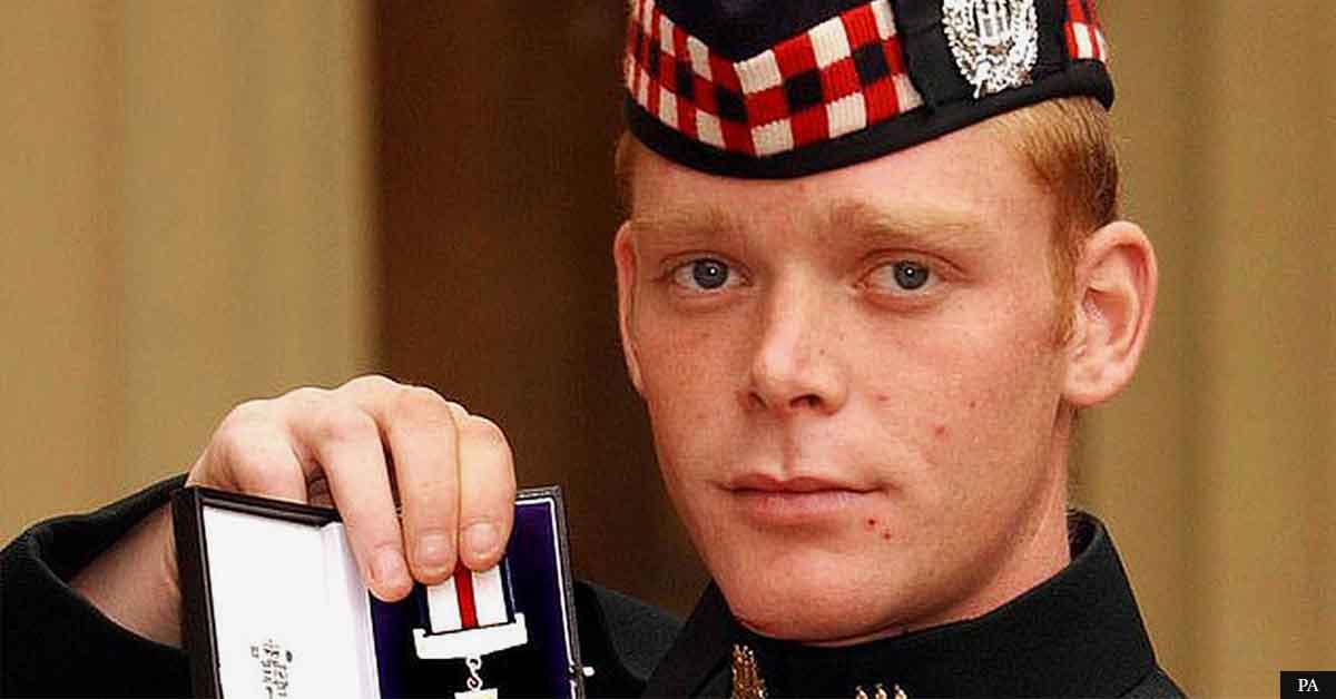 Hero soldier sells his bravery medal to raise $190k to buy a home